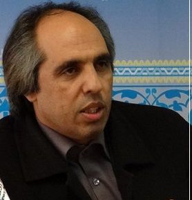 از حسین انفرادی به پاس ۲۵ سال تلاش در عرصه سرود انقلابی تقدیر شد