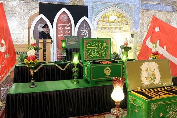 پرچم‌های متبرک رضوی در محافل عزای حسینی/ ارسال پستی پرچم‌ عزا برای ۵ هزار هیأت مذهبی