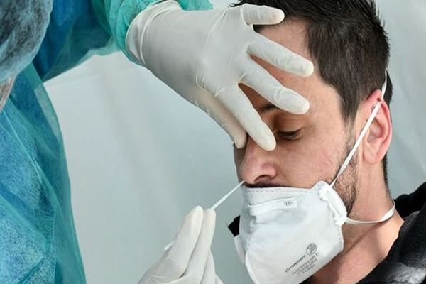 فعالیت مراکز تست کرونا در مشهد ۲۴ ساعته شد / ممنوعیت حضور هیئات مذهبی در حرم رضوی