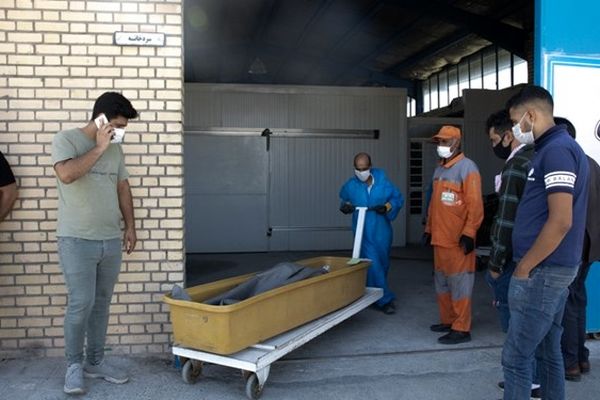 فاجعه کرونا مشهد را با کمبود تابوت و آمبولانس مواجه کرد