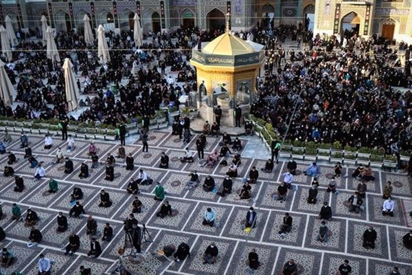 توضیح یکی از مدیران آستان قدس درباره عکس تجمع زائران در حرم رضوی