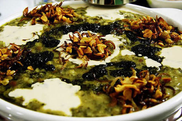 فواید شگفت‌انگیز آش رشته برای بدن