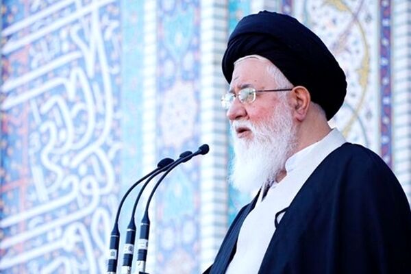 دشمن از طریق تحریم نمی‌تواند بر ما مسلط شود