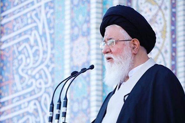 دشمن از طریق تحریم نمی‌تواند بر ما مسلط شود