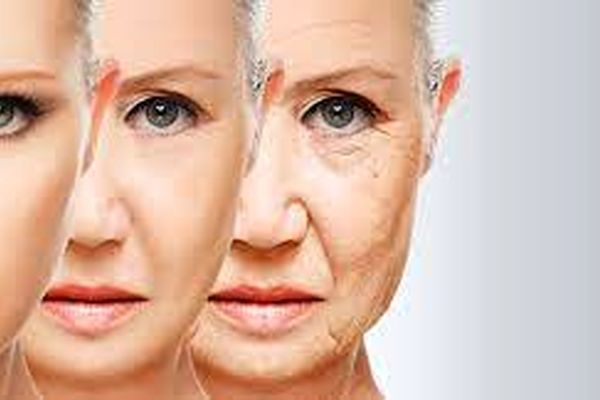 چه عواملی باعث افتادگی زودرس پوست می‌شوند؟