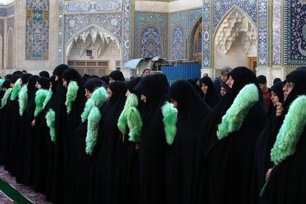 جزئیات تغییرات آیین‌نامه خدمت حرم رضوی/سن خدمت به ۲۰ سال کاهش یافت