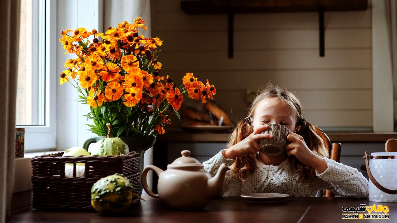 نوشیدنی‌ها و دمنوش‌های مفید و مضر برای کودکان را بشناسید