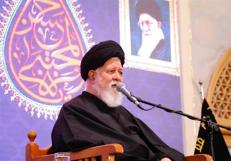 مبارزه با استکبار در سطح سیاست خارجی و داخلی نظام ما را بیمه می‌کند