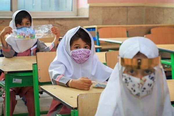 مدارس در همه مقاطع تحصیلی با هر تعداد دانش‌آموز به صورت حضوری فعال هستند