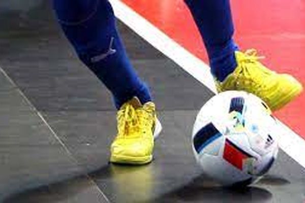 پیروزی تیم فوتسال چیپس کامل مشهد در برابر فولاد زرند ایرانیان