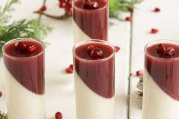 دسر آسان برای شب یلدا تهیه کنید/طرز تهیه پاناکوتای انار