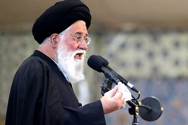 مسئولین دولتی با قدرت بسیج تنظیم بازار را عملی کنند