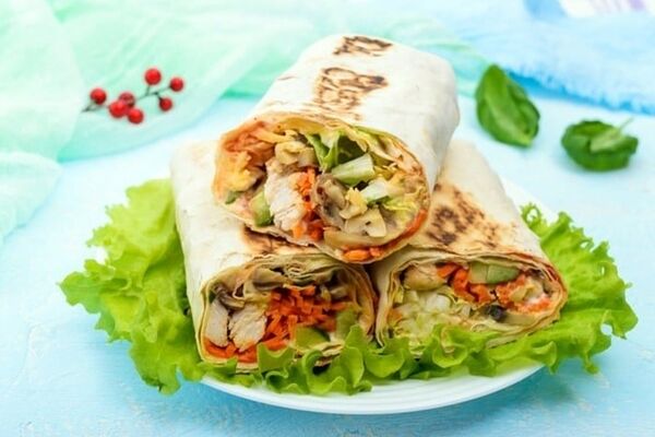 با 2 دستور پخت شاورمای مرغ آشنا شوید/ساندویچ ساده و خوشمزه