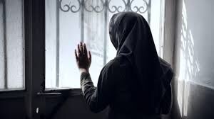 از شرط مرد قمار باز روی دختر نوجوانش تا اتهام به همسر جوانش