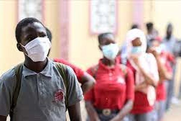 علائم کرونای آفریقایی/چه کسانی در برابر گونه «امیکرون» کرونا آسیب پذیرترند؟