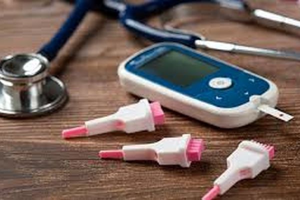 معرفی و نحوه استفاده از دستگاه‌های تست قند خون