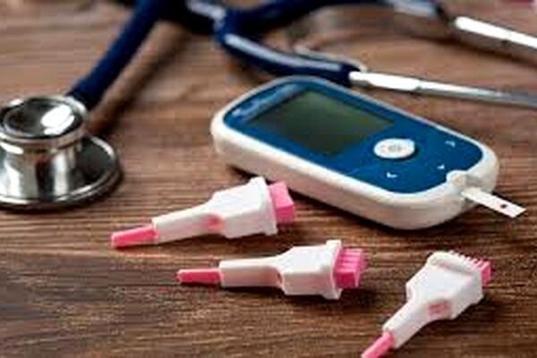 معرفی و نحوه استفاده از دستگاه‌های تست قند خون