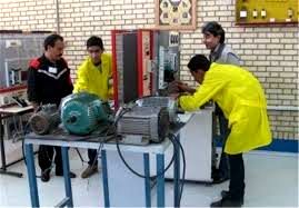 باید جویندگان کار بر پایه نیازسنجی از جامعه و صنایع آموزش داده شوند
