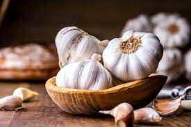 با استفاده از سیر و تخم کدو انگل‌های روده را از بین ببرید