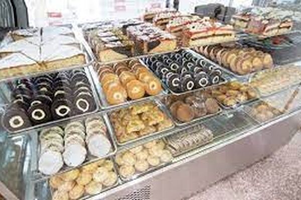 قیمت شیرینی تا شب یلدا ثبات ندارد
