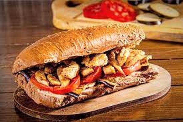 ساندویچ سریع و آسان؛ مرغ با سیب زمینی کبابی