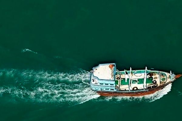 2 لنج صیادی در آتش سوخت