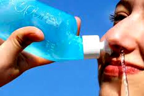 شستشوی بینی با آب نمک چه فایده‌ای دارد؟