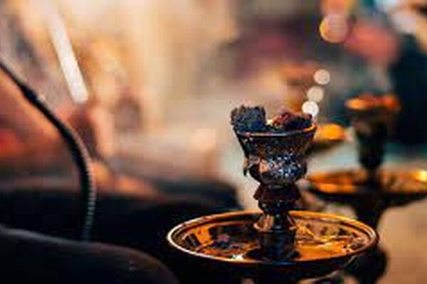 افرادی که قلیان و مواد مخدر مصرف می‌کنند در معرض این بیماری خطرناک هستند