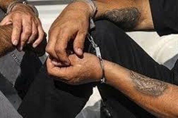 دستگیری 2 جوان زورگیر در خیابان 17شهریور مشهد