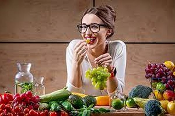 مواد غذایی که پوست را چند سال جوان‌تر می‌کند