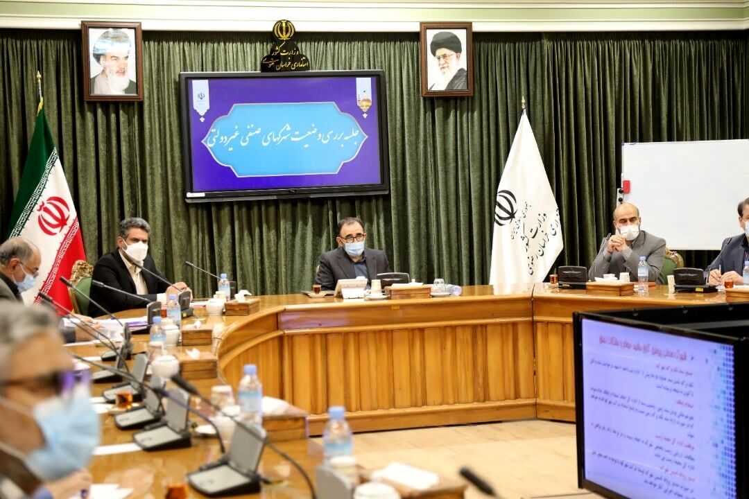 دستگاه‌های اجرایی سرعت خدمات دهی خود را به سرمایه گذاران افزایش دهند
