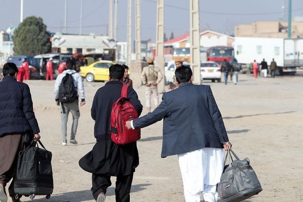 منع ورود اتباع افغانستانی از مرز دوغارون