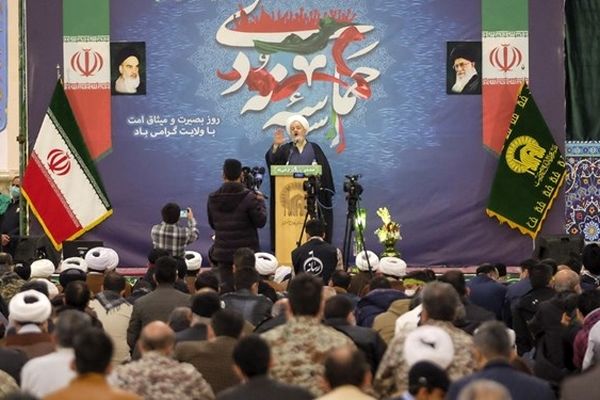 حضور مردم به مثابه یکی از اضلاع مثلث انقلاب توحیدی است