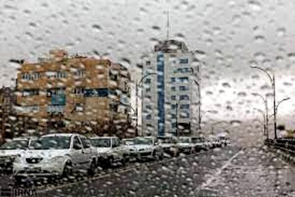 کاهش 4 درجه‌ای دمای هوا در خراسان رضوی/سامانه بارشی ناپدار در استان فعال است