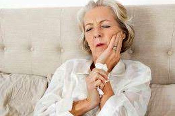 مشکلات رایج دندان در سنین بالا و راه جلوگیری را بدانید