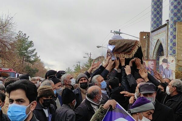 پیکر ناشرالاسلام گنابادی تشییع و به خاک سپرده شد