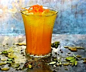 طرز تهیه شربت نذری زعفرانی با طعمی لذیذ