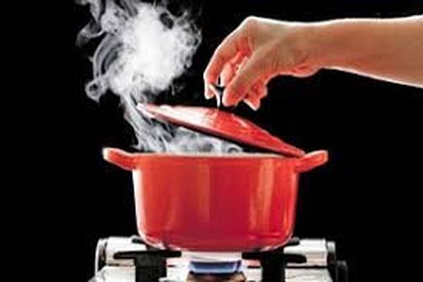 رفع بوی هر نوع غذا از خانه با تکنیک‌های فوری
