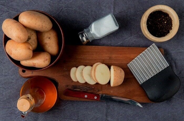 طرز تهیه سیب زمینی کریسپی رژیمی خوشمزه
