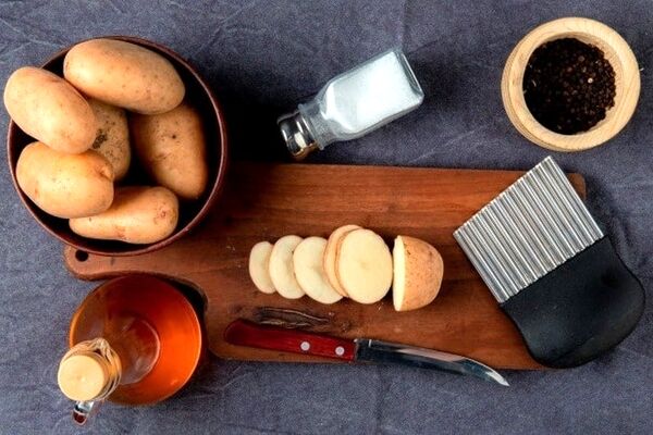 طرز تهیه سیب زمینی کریسپی رژیمی خوشمزه