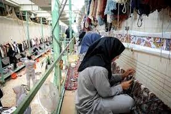 40 پروانه بهره‌برداری کارگاه قالیبافی در مشهد صادر شد