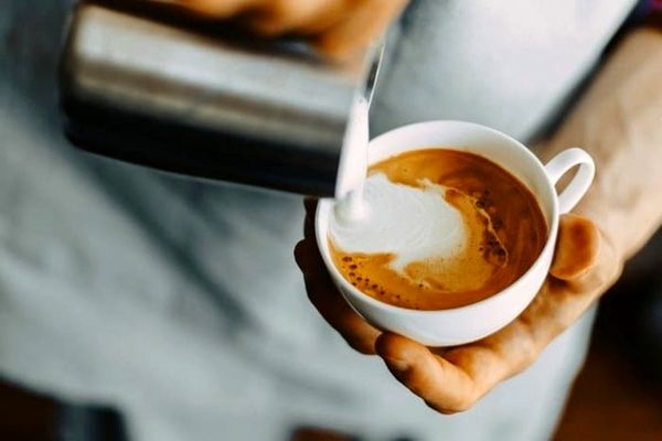 طرز تهیه کافی موکا یک نوشیدنی جذاب برای روزهای سرد زمستانی