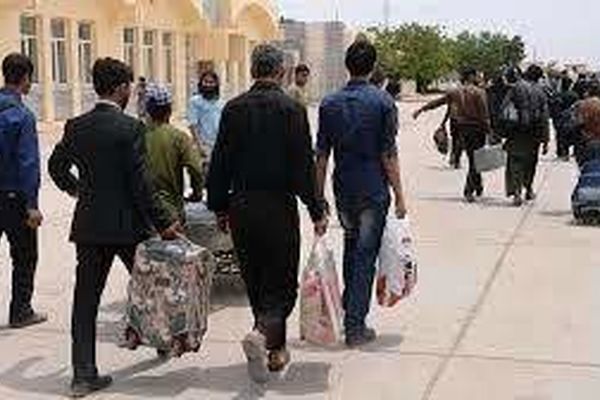اسکان 105 مسافر افغانستانی در مرز دوغارون