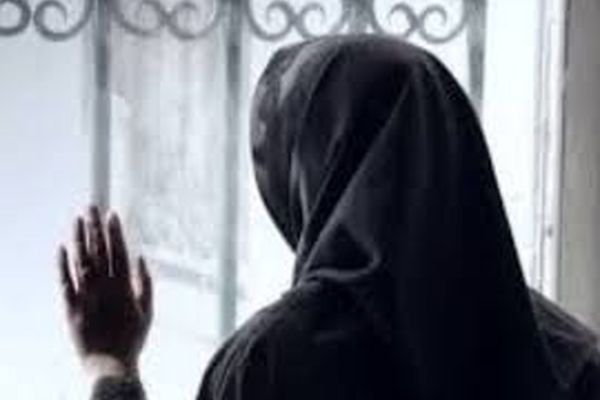 2 ازدواج نافرجام برای زن 19 ساله/من باردارم همسرم با زن دیگری در ارتباط است