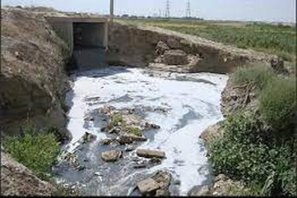 کشاورزی با خون‌آبه‌های بیمارستانی؟!/ روزانه بیش از ۶۰۰ تانکر فاضلاب در کشف‌رود تخلیه می‌شود