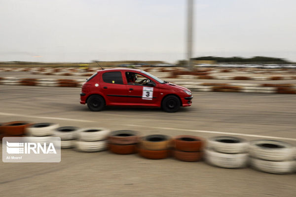 مسابقات اتومبیل‌رانی قهرمانی کشور در مشهد برگزار شد