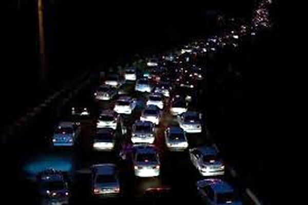 ترافیک در مسیرهای منتهی به مشهد سنگین است