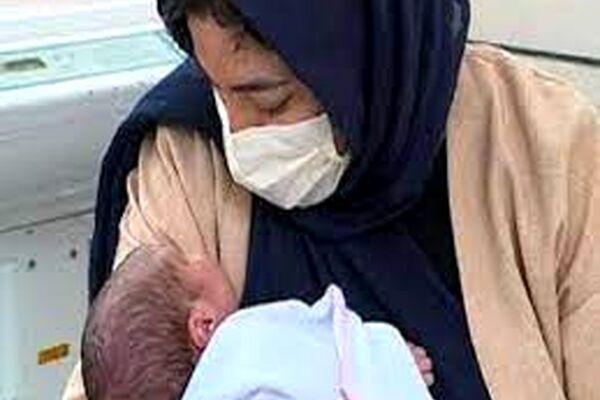 شیر مادر به نوزاد باعث انتقال کرونا نمی‌شود