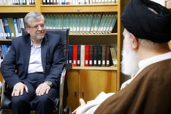 مدیریت شهری در عرصه خدمت به مردم، تلاش شبانه روزی داشته باشد