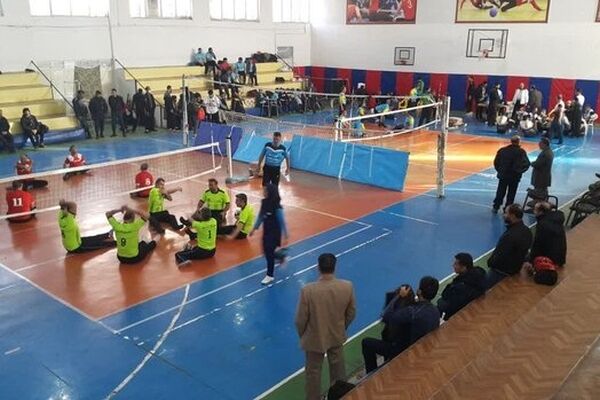 ۲ ورزشکار و ۱ سرمربی تیم به اردوی تیم ملی والیبال نشسته دعوت شدند